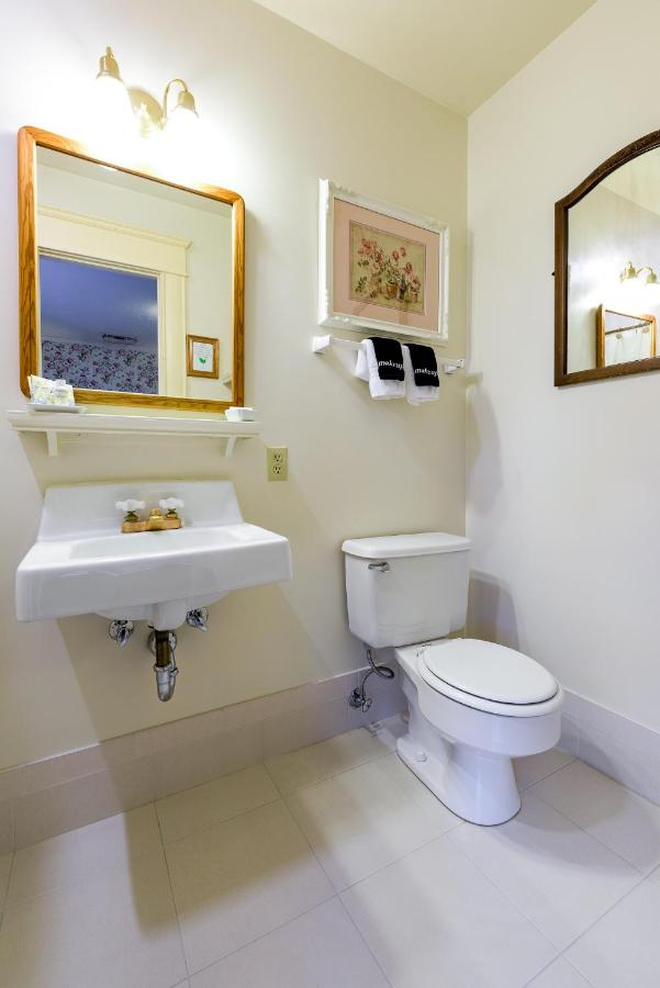  | Abigail's Bed and Breakfast Inn