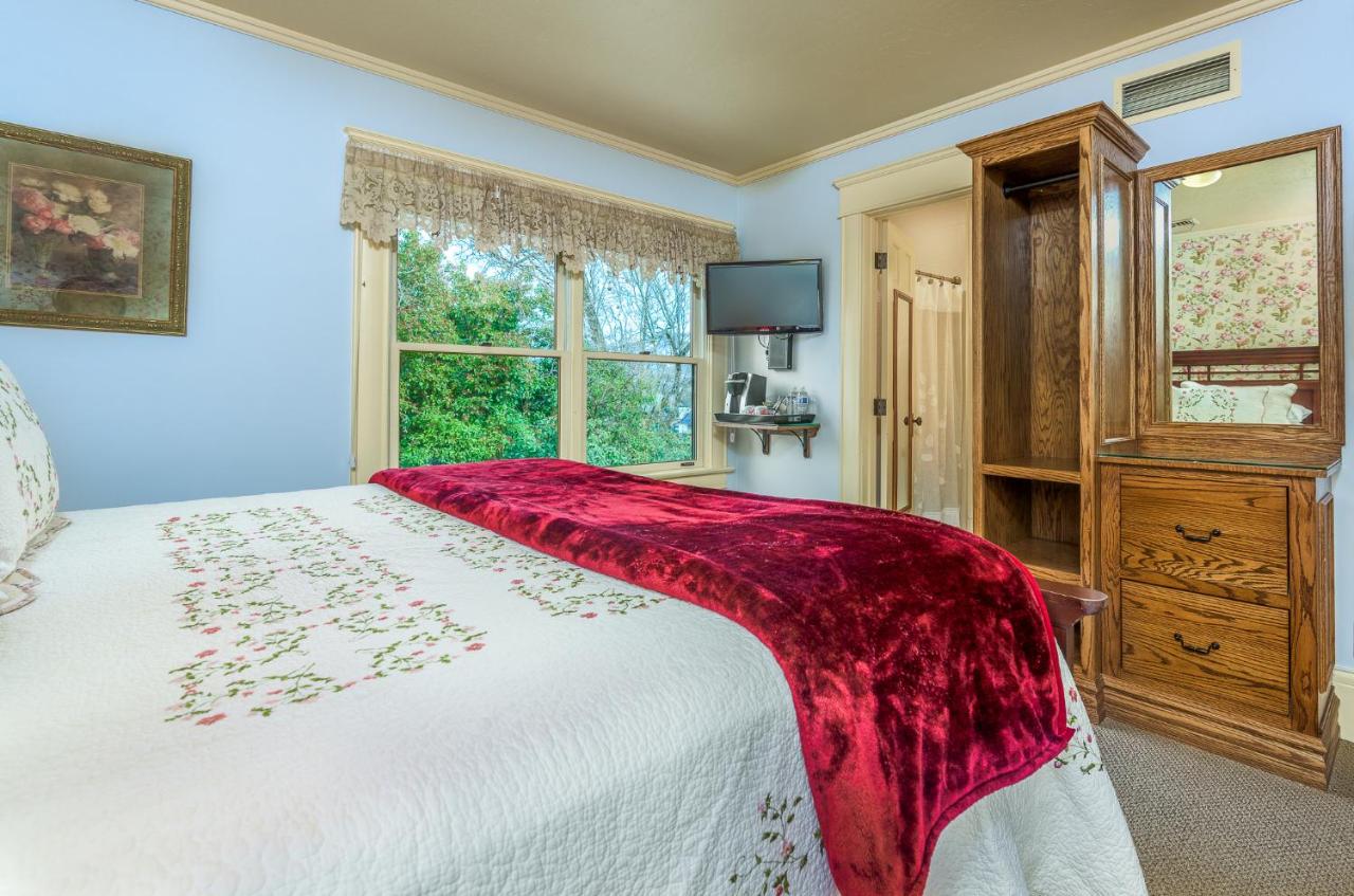  | Abigail's Bed and Breakfast Inn