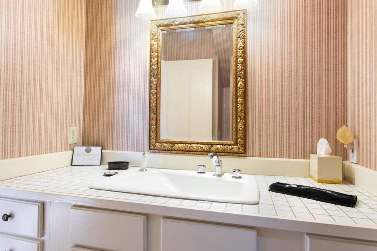 | Rose Street Bed & Breakfast