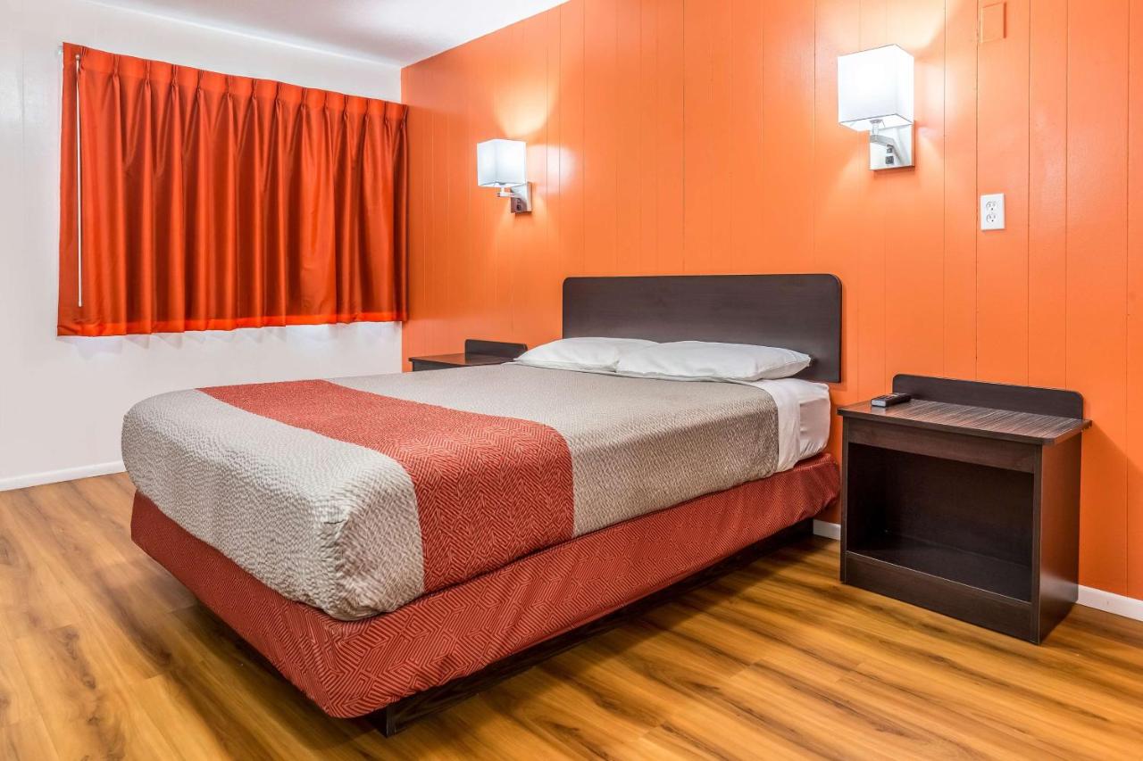 | Motel 6-Tremonton, UT