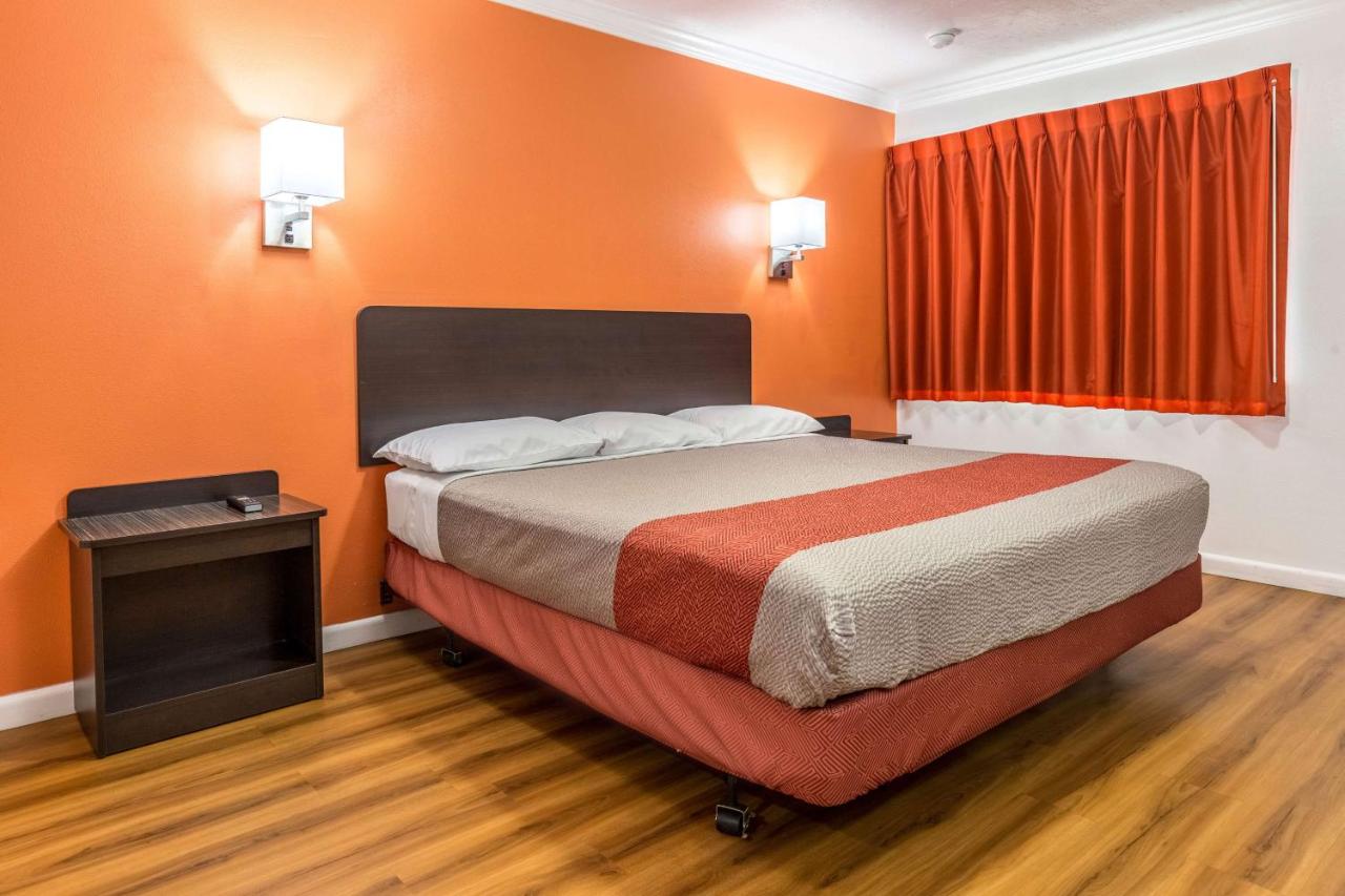 | Motel 6-Tremonton, UT