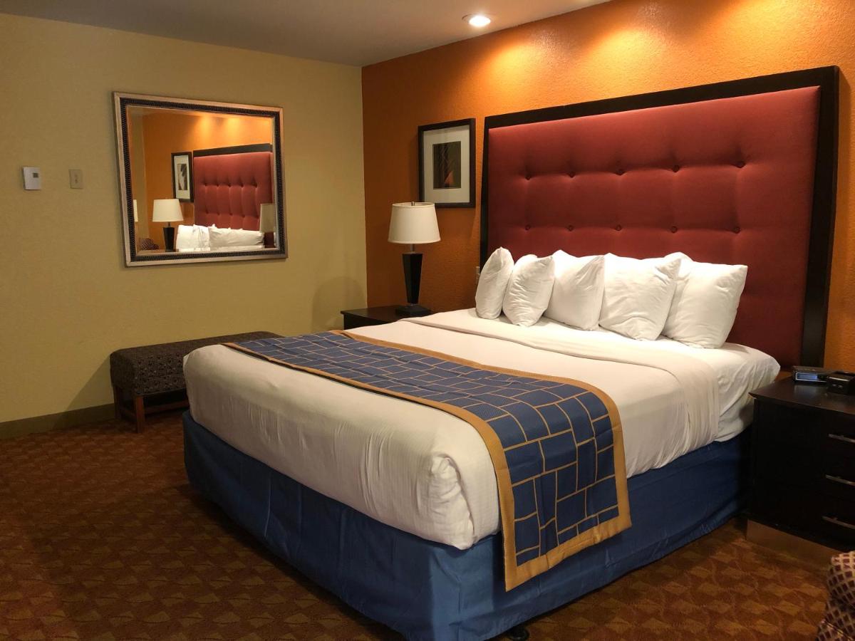 King Room - Non-Smoking at Days Inn & Suites by Wyndham Stevens Point