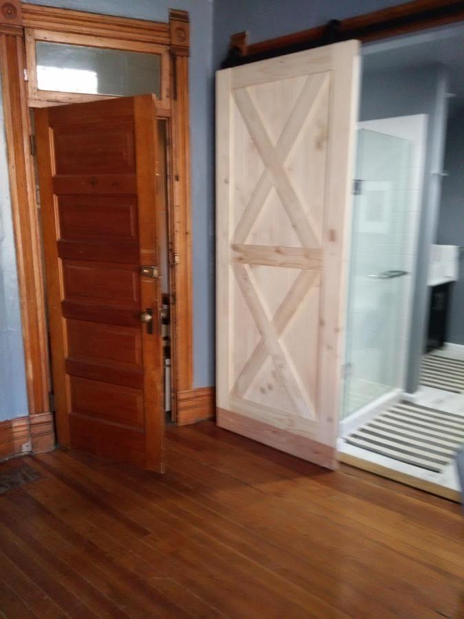  | Off Broadway B & B