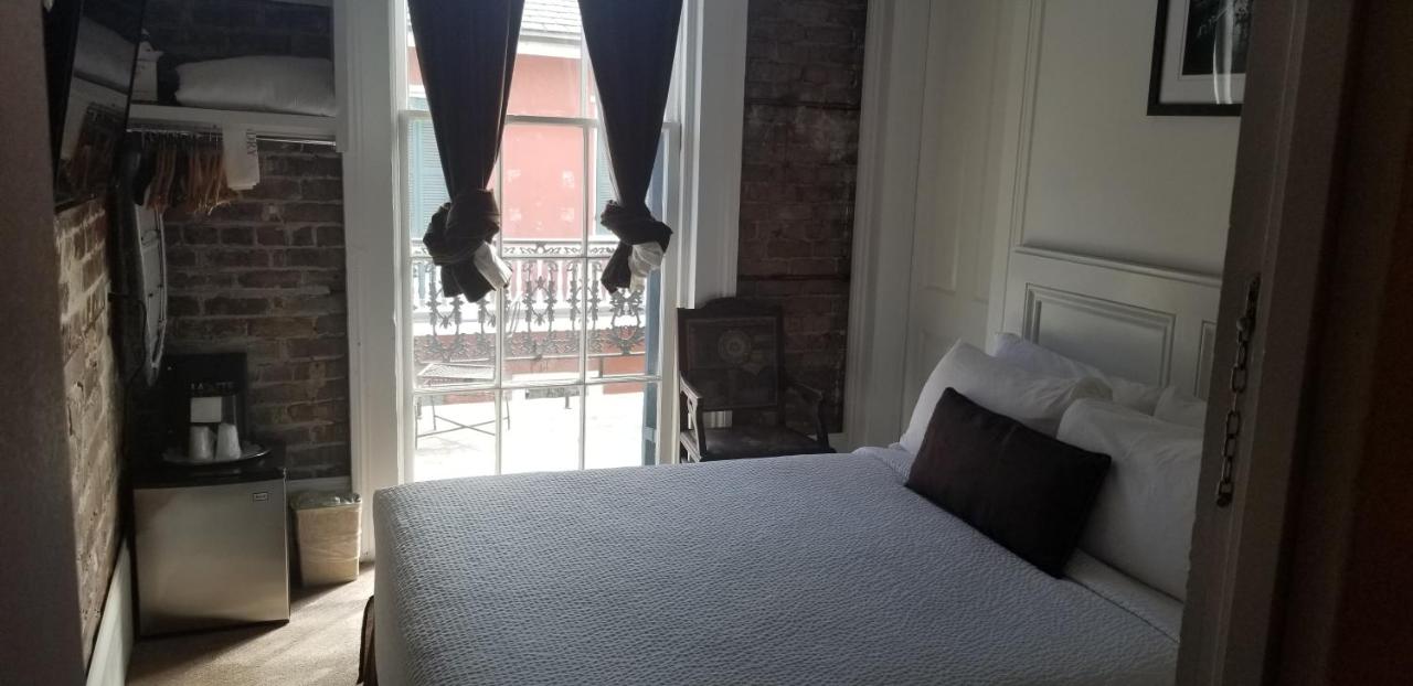 | Lafitte Hotel & Bar