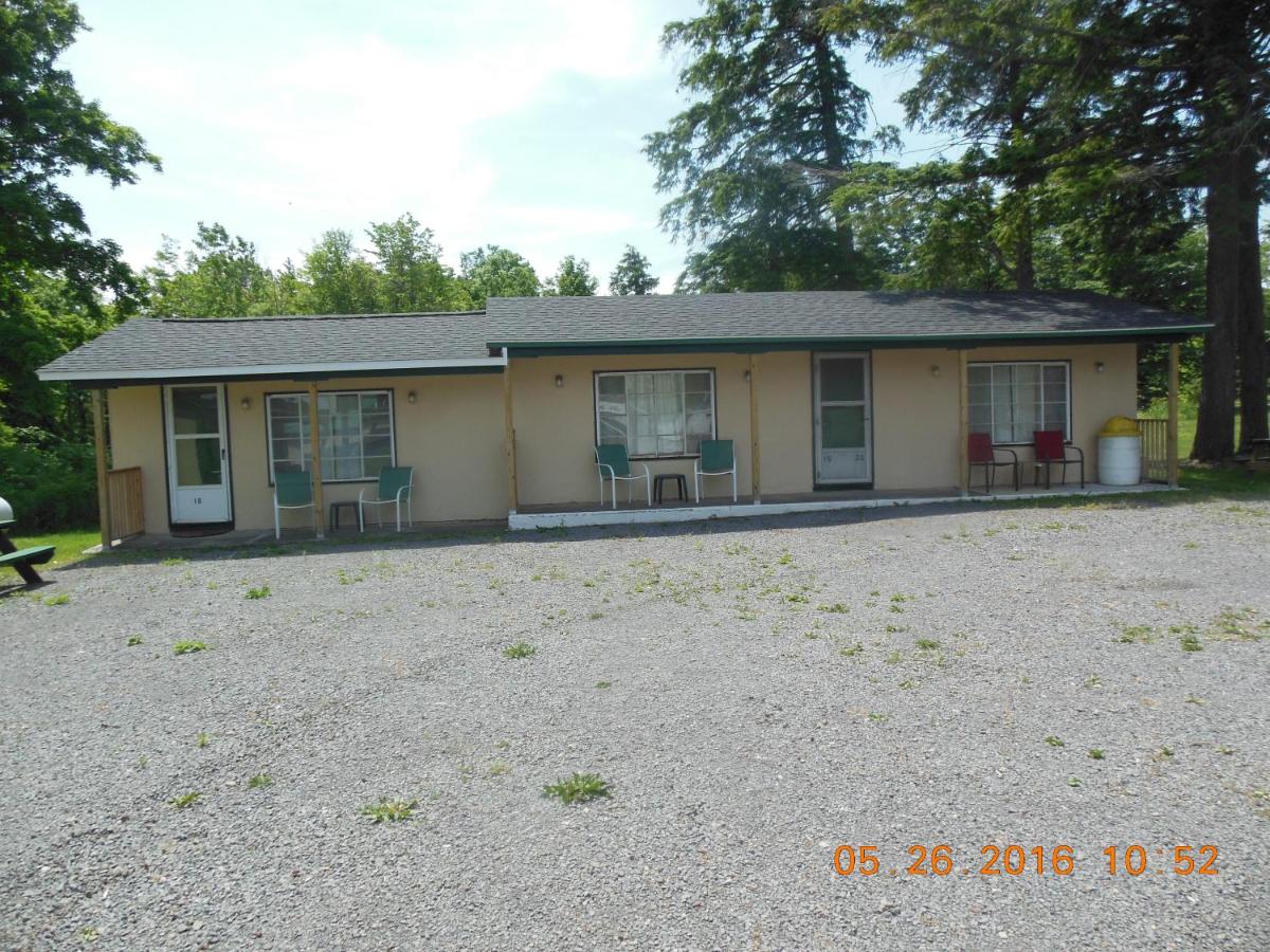 | Evergreen Motel