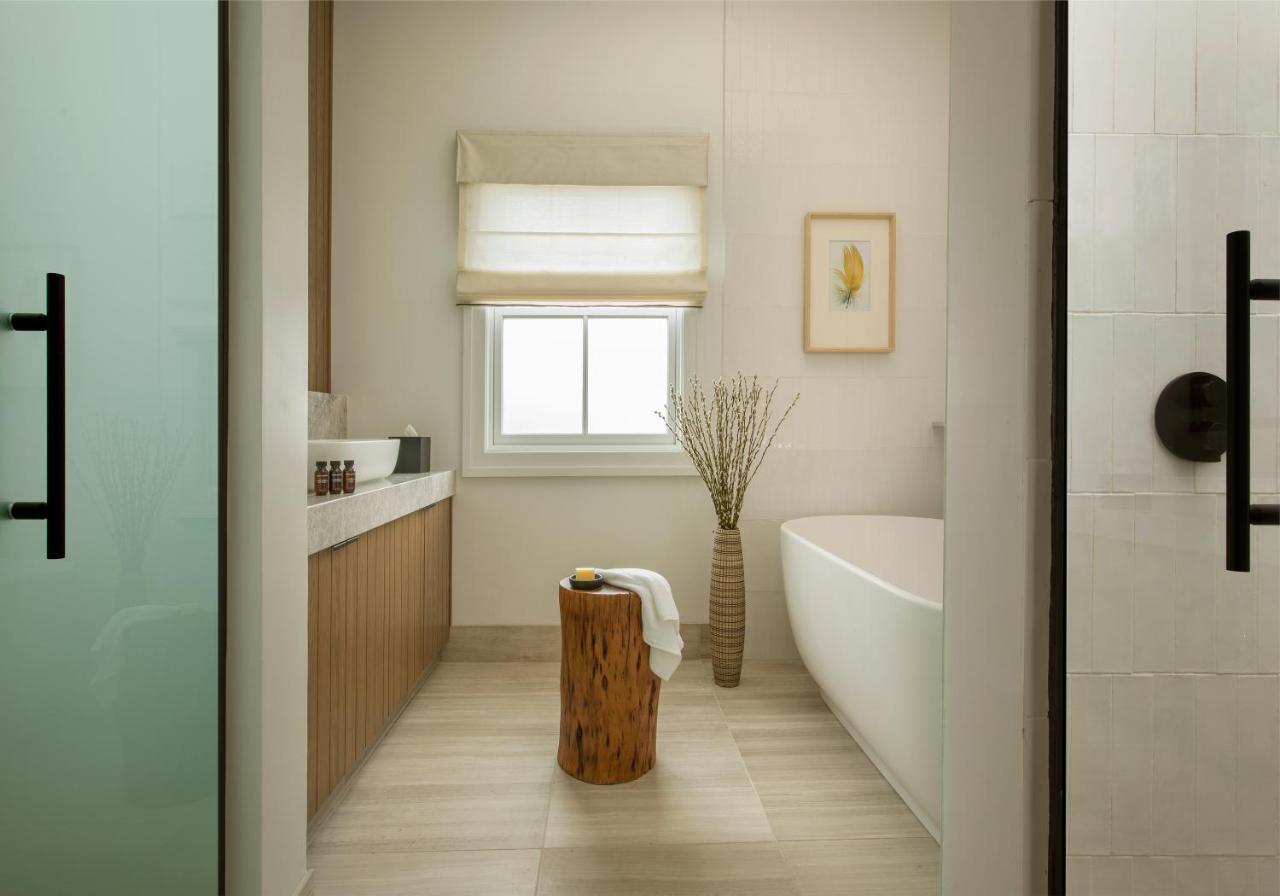 | MacArthur Place Inn & Spa