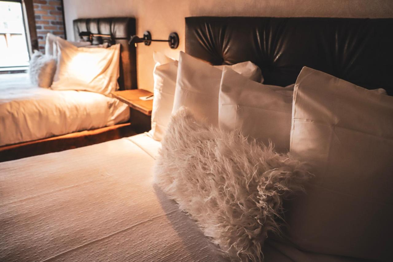 Standard Queen Room with Two Queen Beds at Hotel Crosby