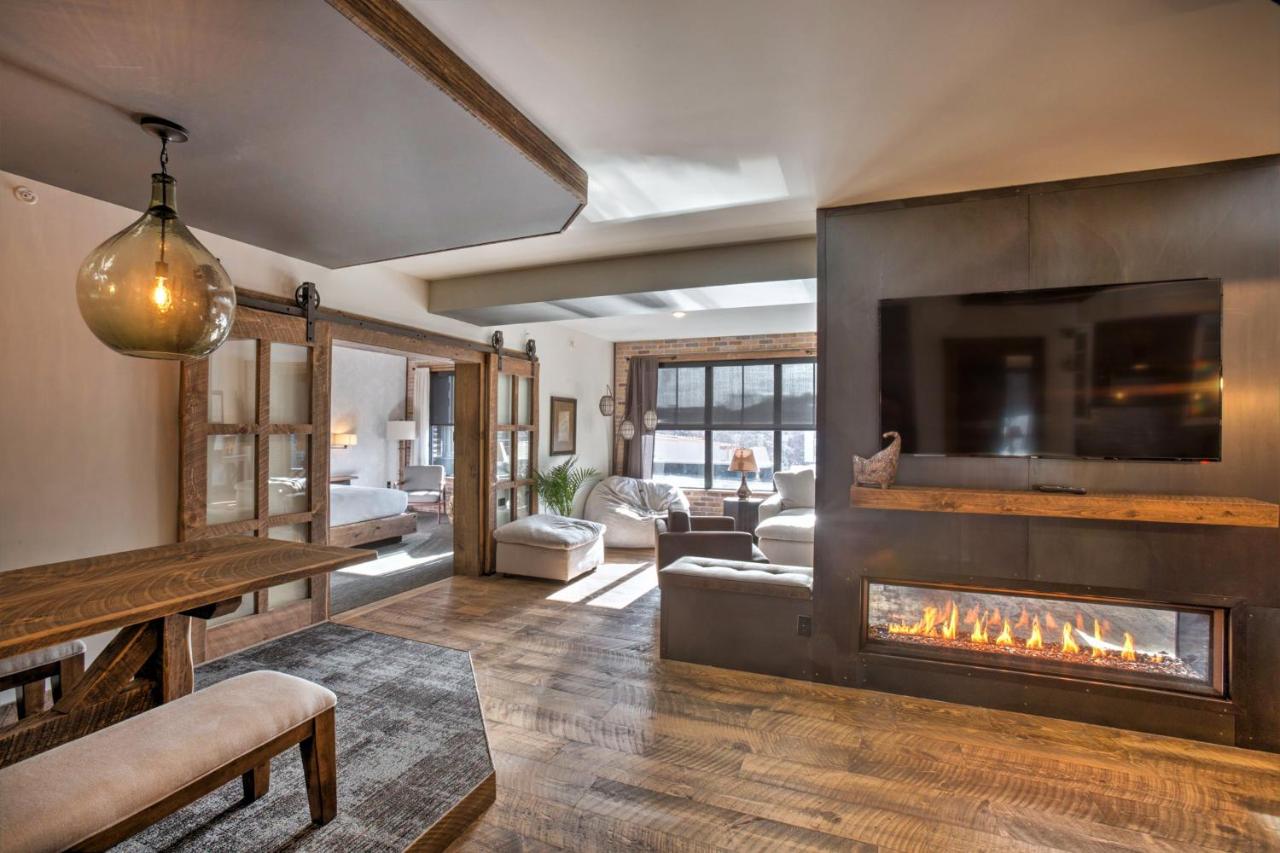 Presidential Suite at Hotel Crosby