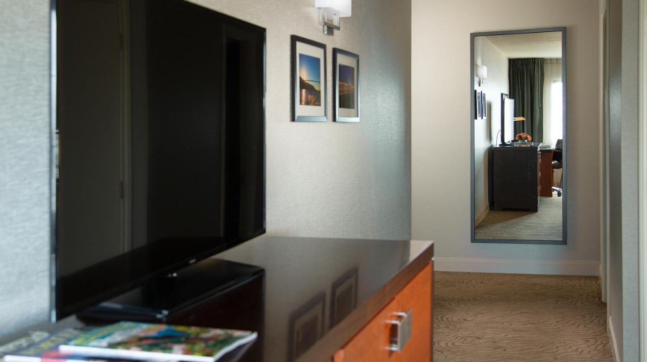  | The Paramount Hotel Portland