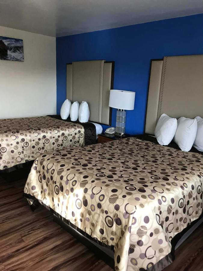 Double Room with Two Double Beds - Non-Smoking at California Inn and Suites Bakersfield