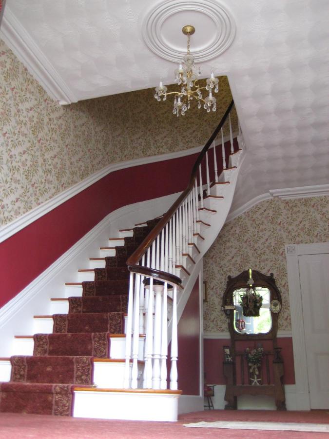  | Historic Hill Inn