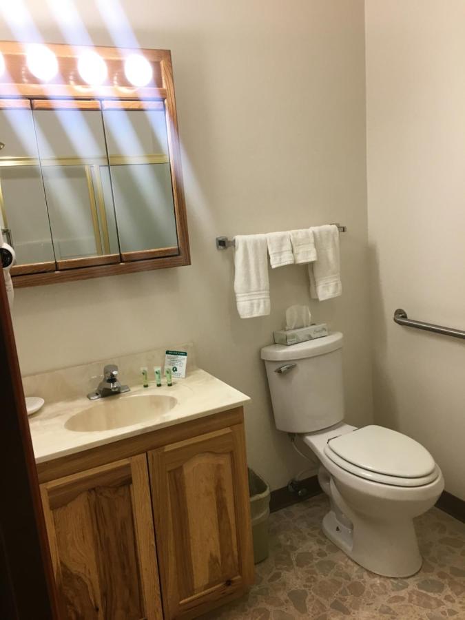 | Greenwood Village Inn & Suites