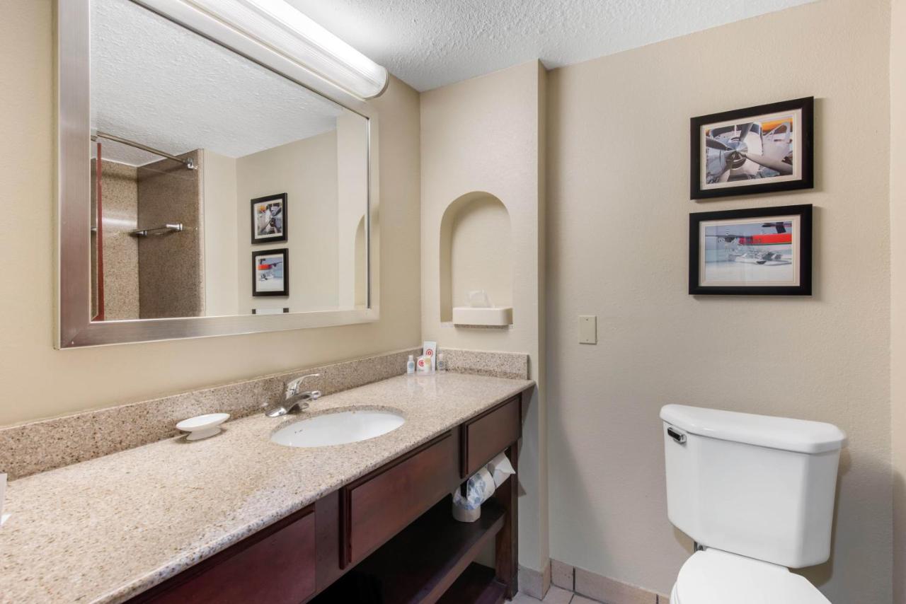 King Room - Non-Smoking at Comfort Inn & Suites Tavares North
