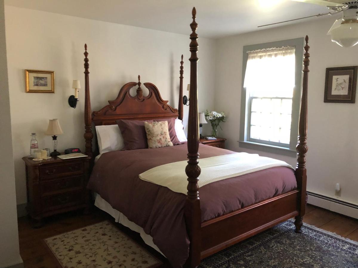 | Riverwind Inn Bed and Breakfast
