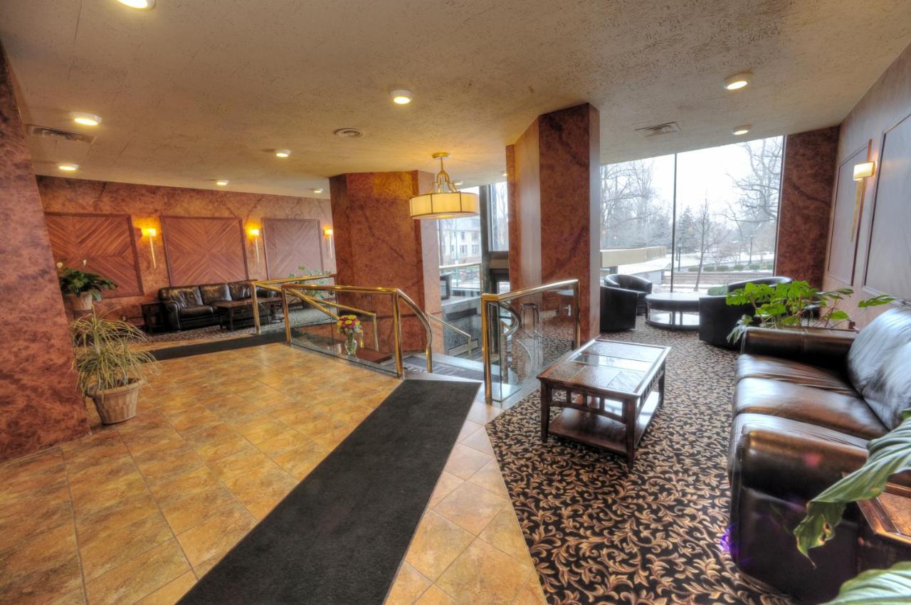 | Lenox Hotel and Suites