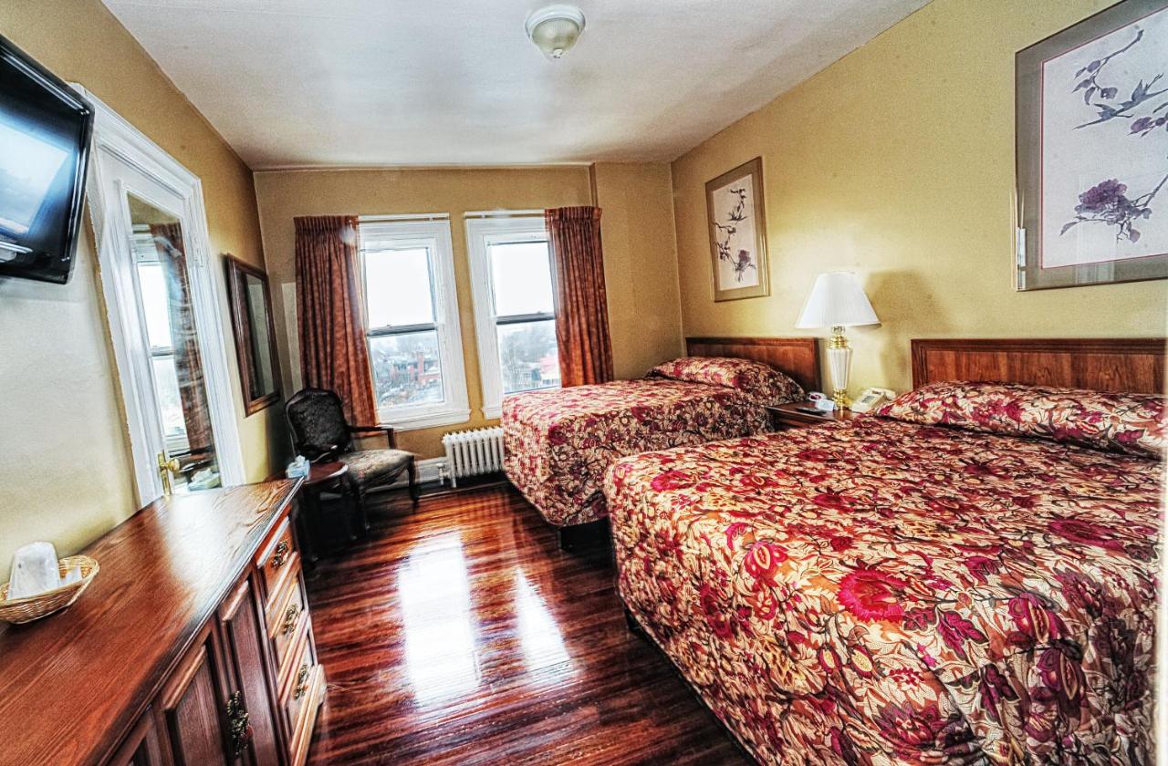 Double Room with Two Double Beds at Lenox Hotel and Suites