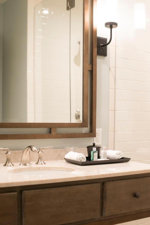 Deluxe King Accessible at NOPSI Hotel, New Orleans