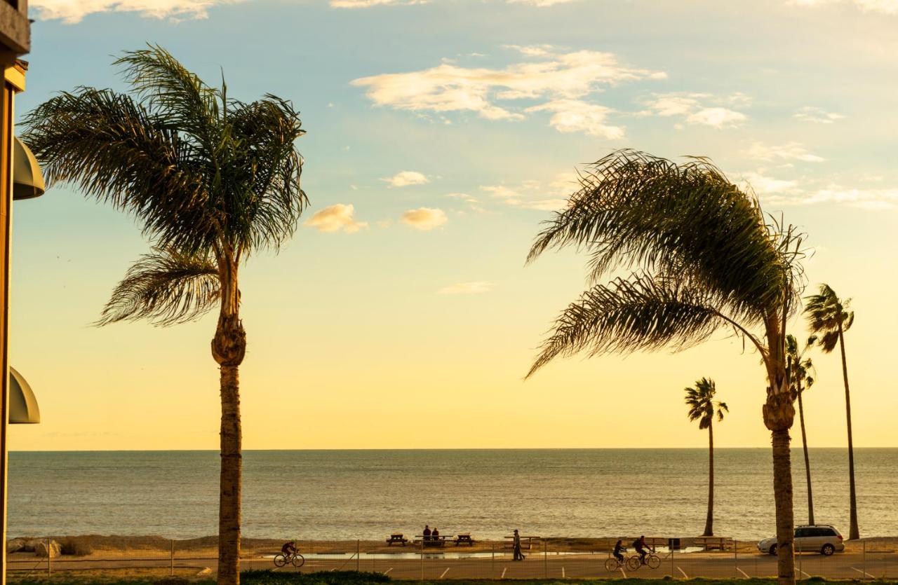 | Beachfront Inn and Suites at Dana Point