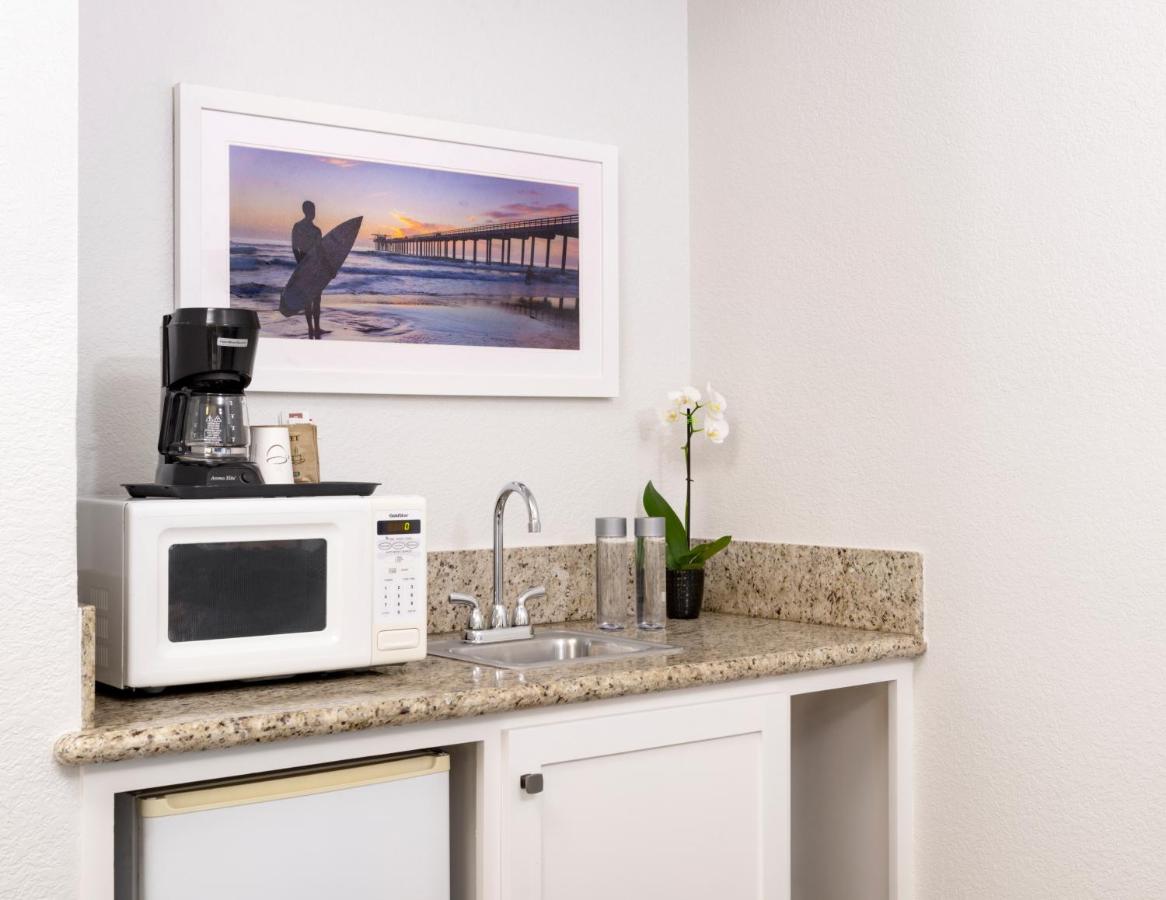 | Beachfront Inn and Suites at Dana Point
