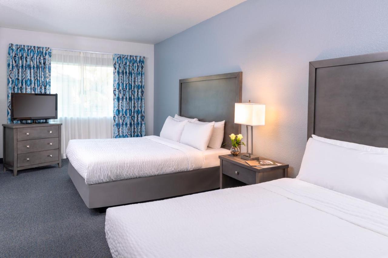 | Beachfront Inn and Suites at Dana Point