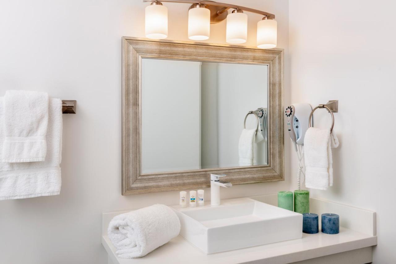 | Beachfront Inn and Suites at Dana Point
