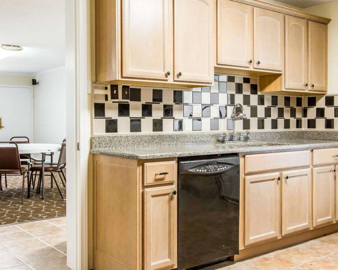 | Mill Tree Inn Millington