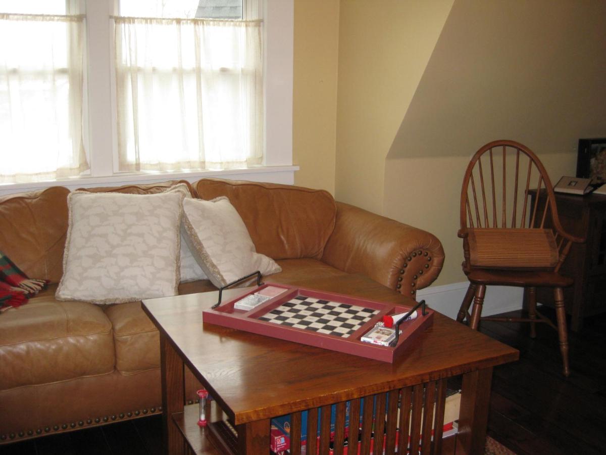  | Riverside Gables Bed and Breakfast