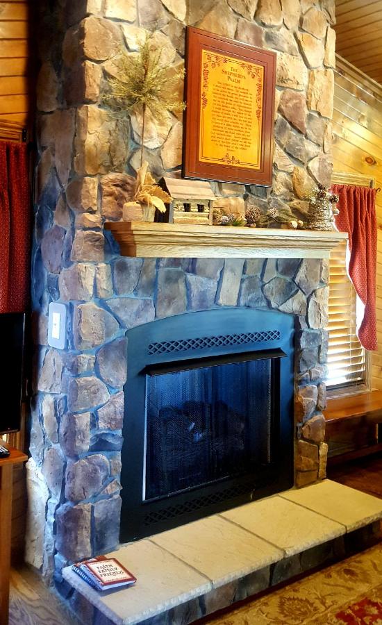  | Amish Blessings Cabins