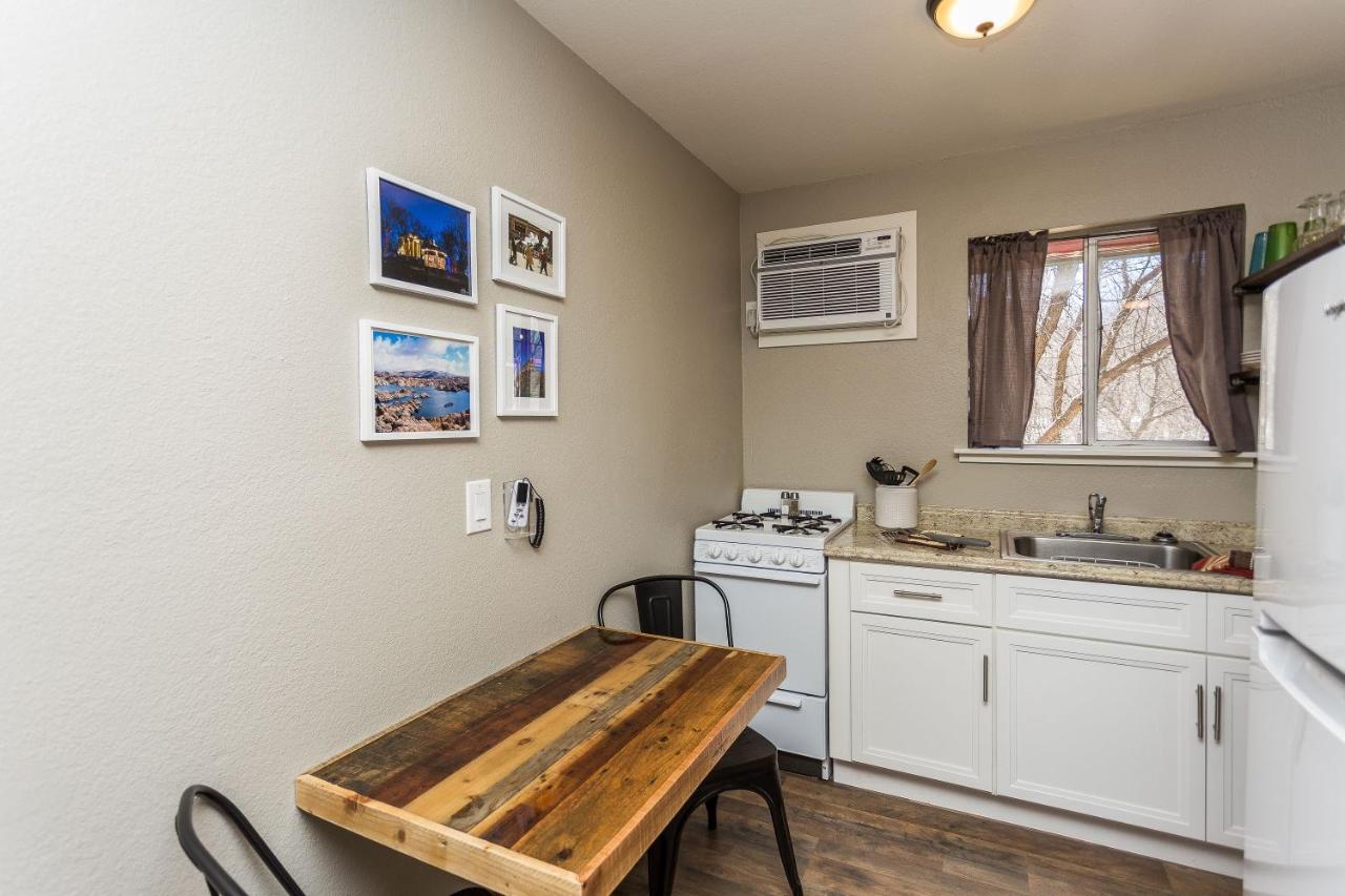 | Apple Creek Cottages