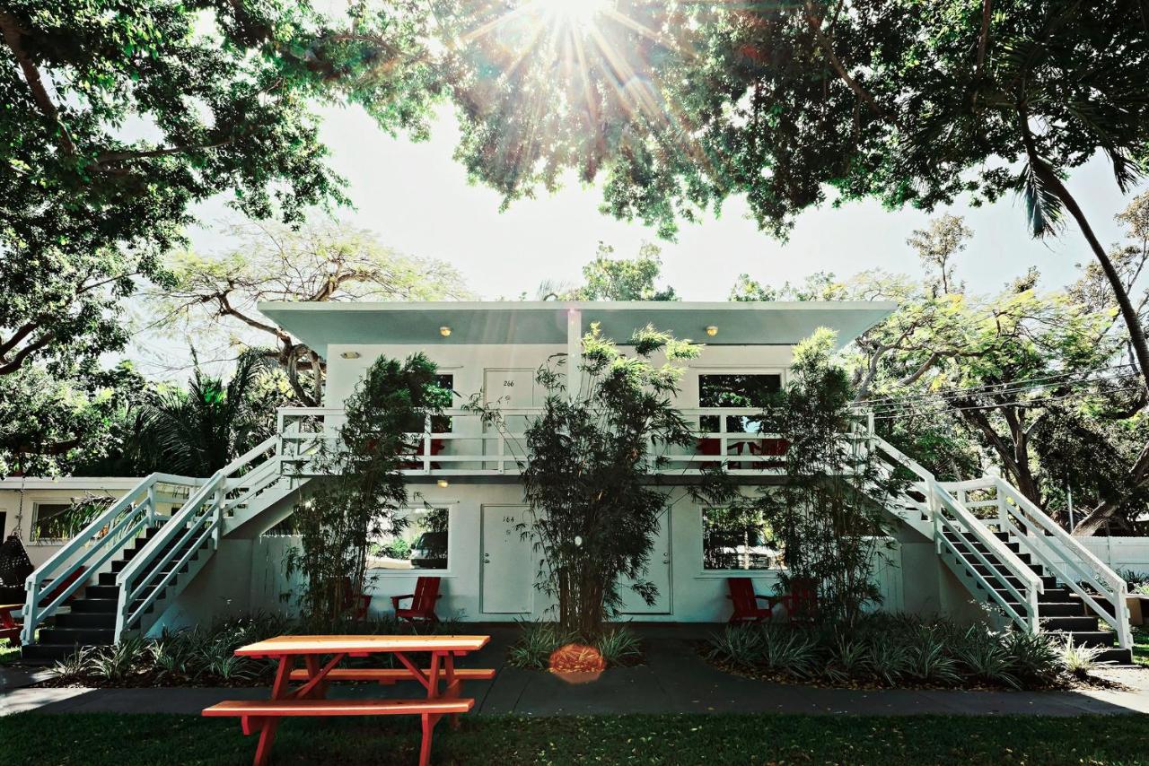 | Sunset Inn