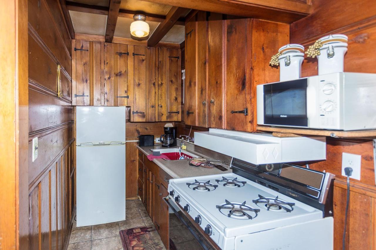 | Apple Creek Cottages