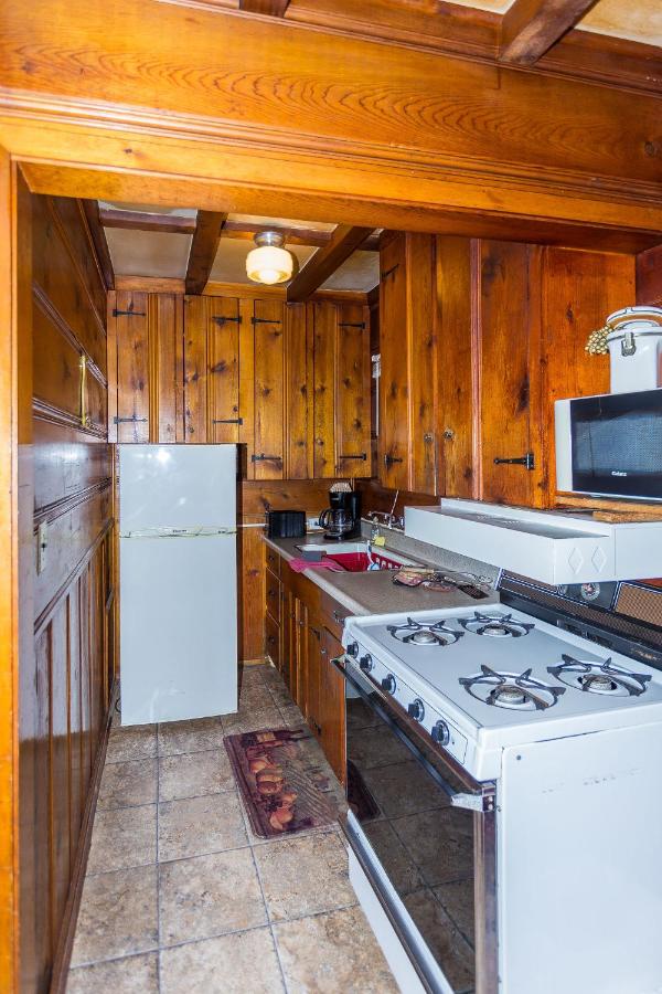 | Apple Creek Cottages