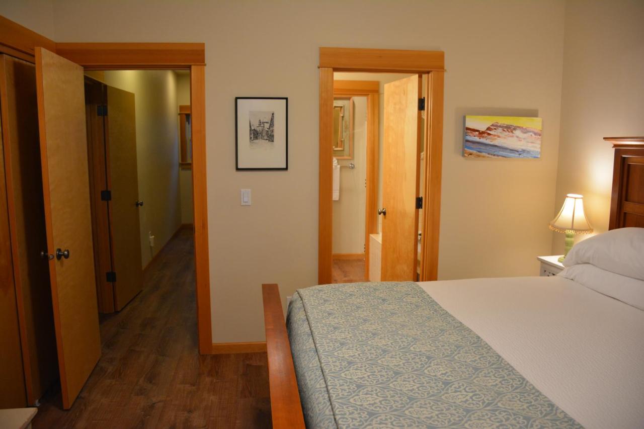 Whispering Dunes Five-Bedroom House at The Waves
