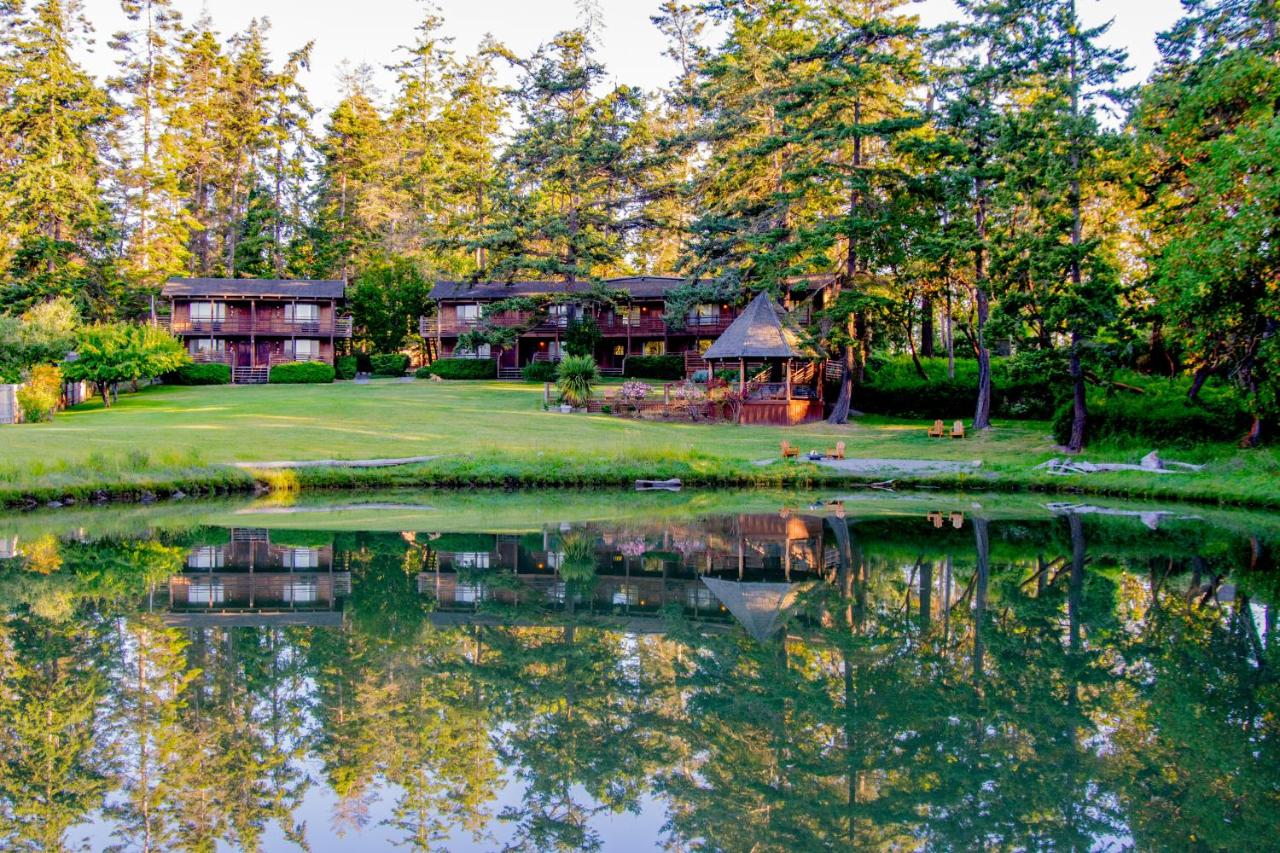 Quadruple Room at Captain Whidbey