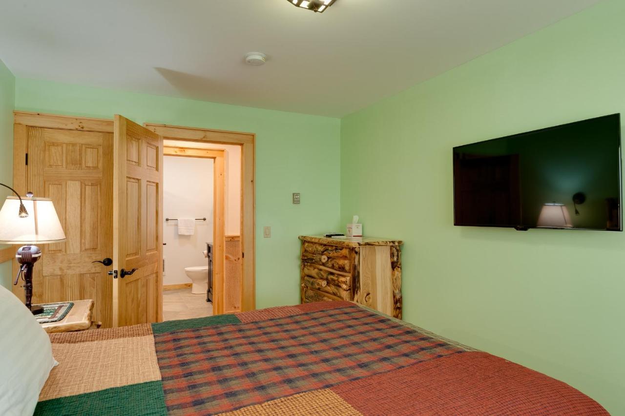  | Cobble Mountain Lodge