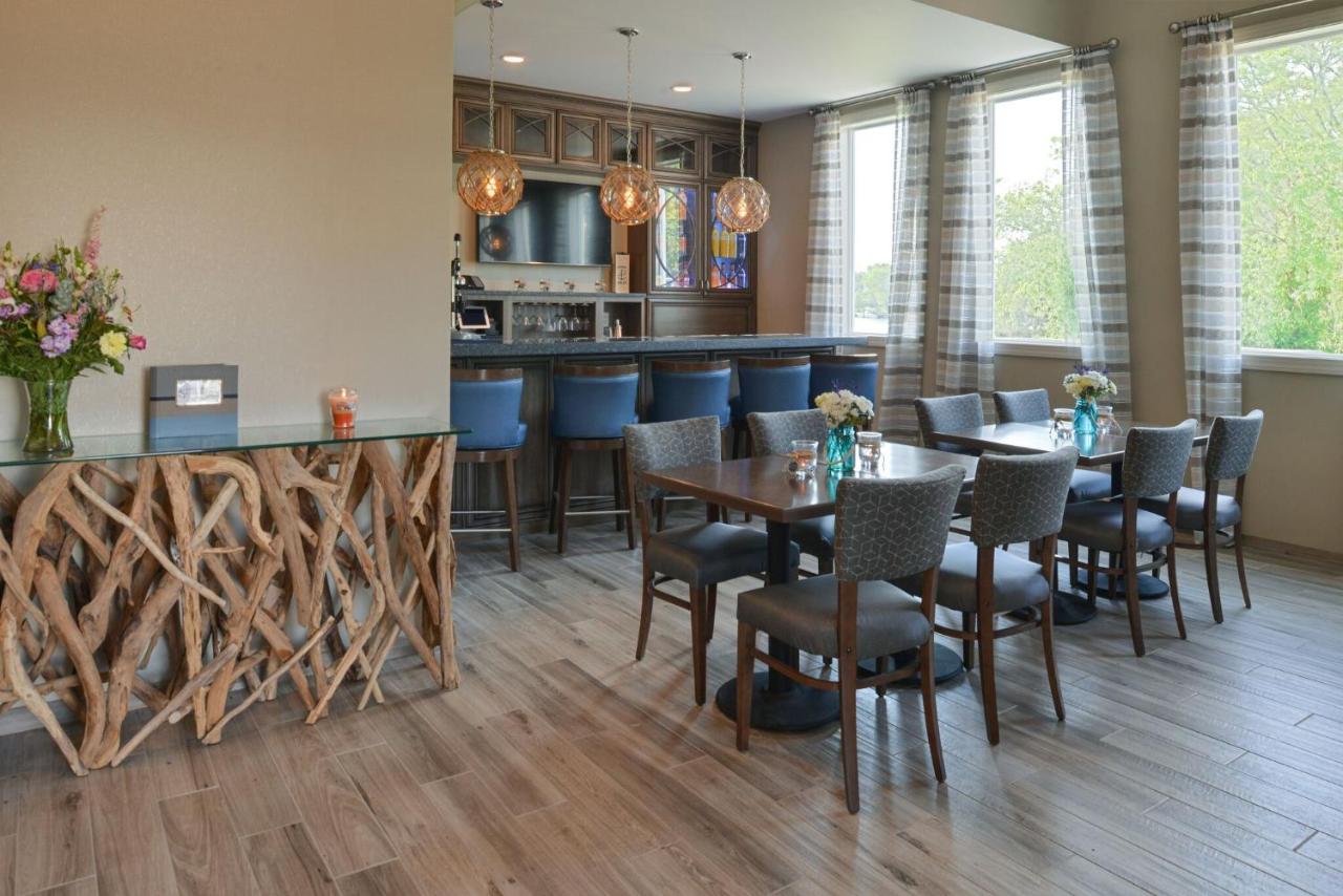 | Anchored Inn at Hidden Harbor