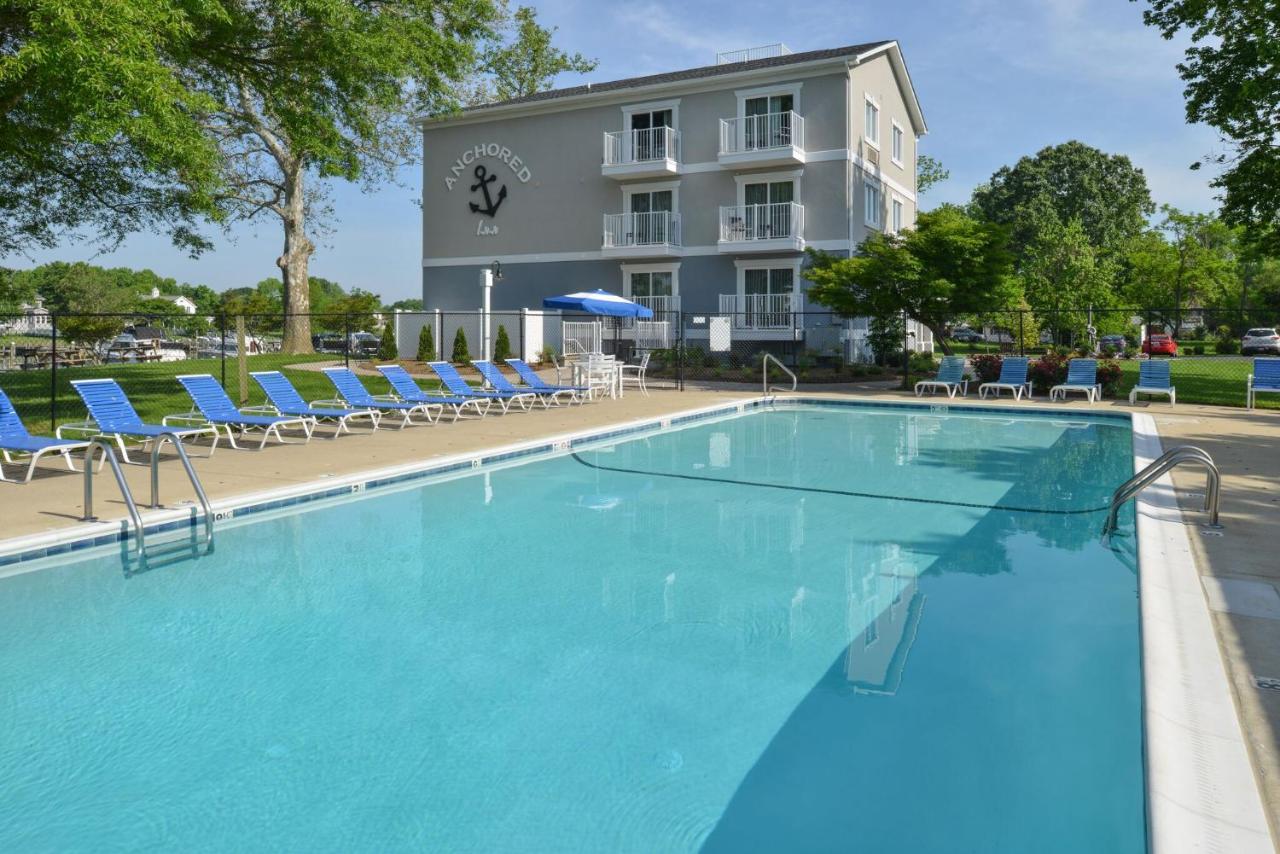 | Anchored Inn at Hidden Harbor