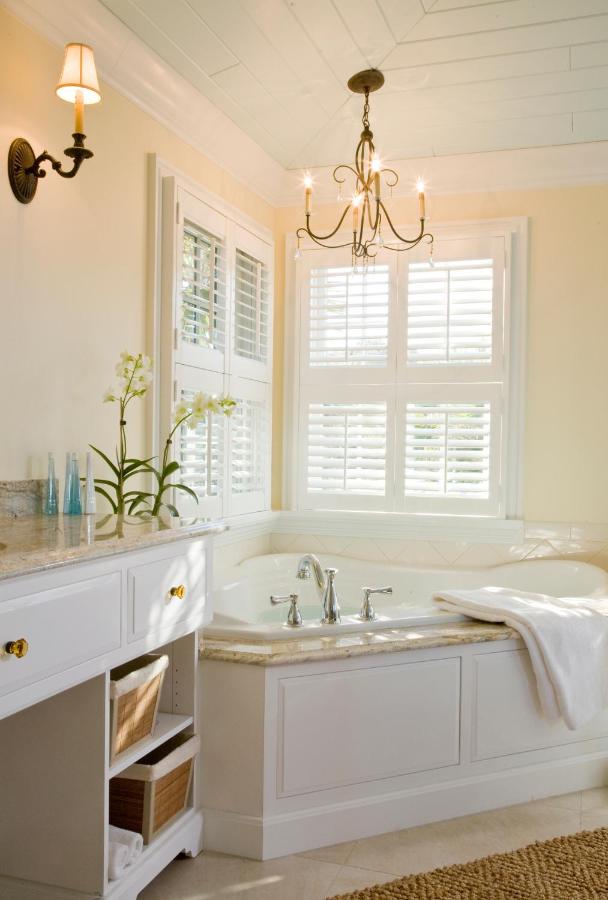| Port d'Hiver Bed and Breakfast
