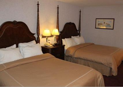 | Crown Choice Inn & Suites Lakeview and Waterpark