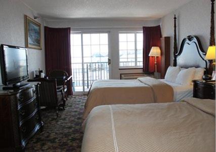 | Crown Choice Inn & Suites Lakeview and Waterpark