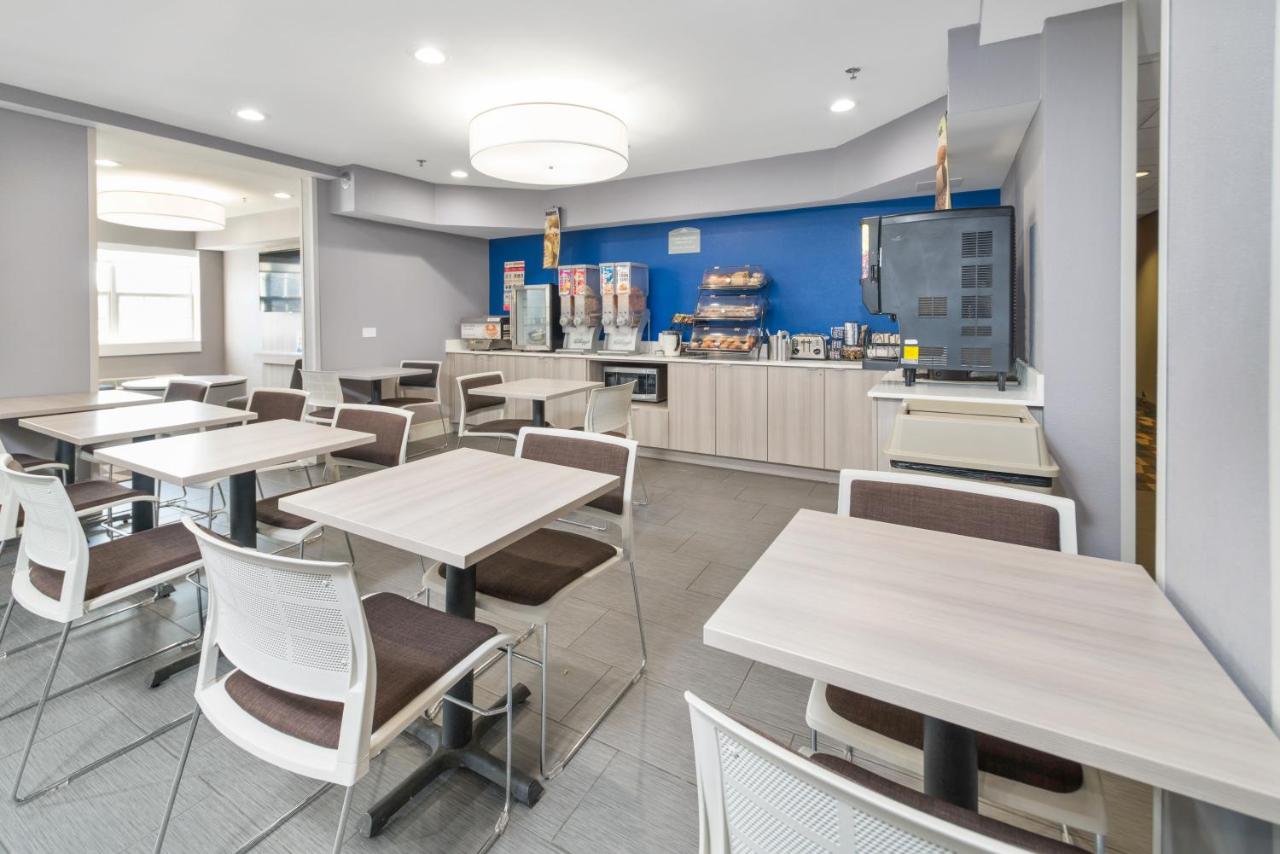 | Microtel Inn & Suites by Wyndham Bethel/Danbury
