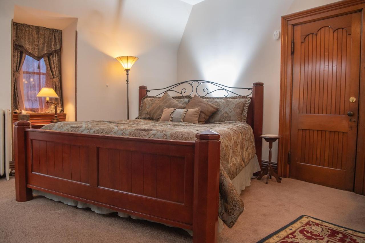 | Spencer House Bed & Breakfast