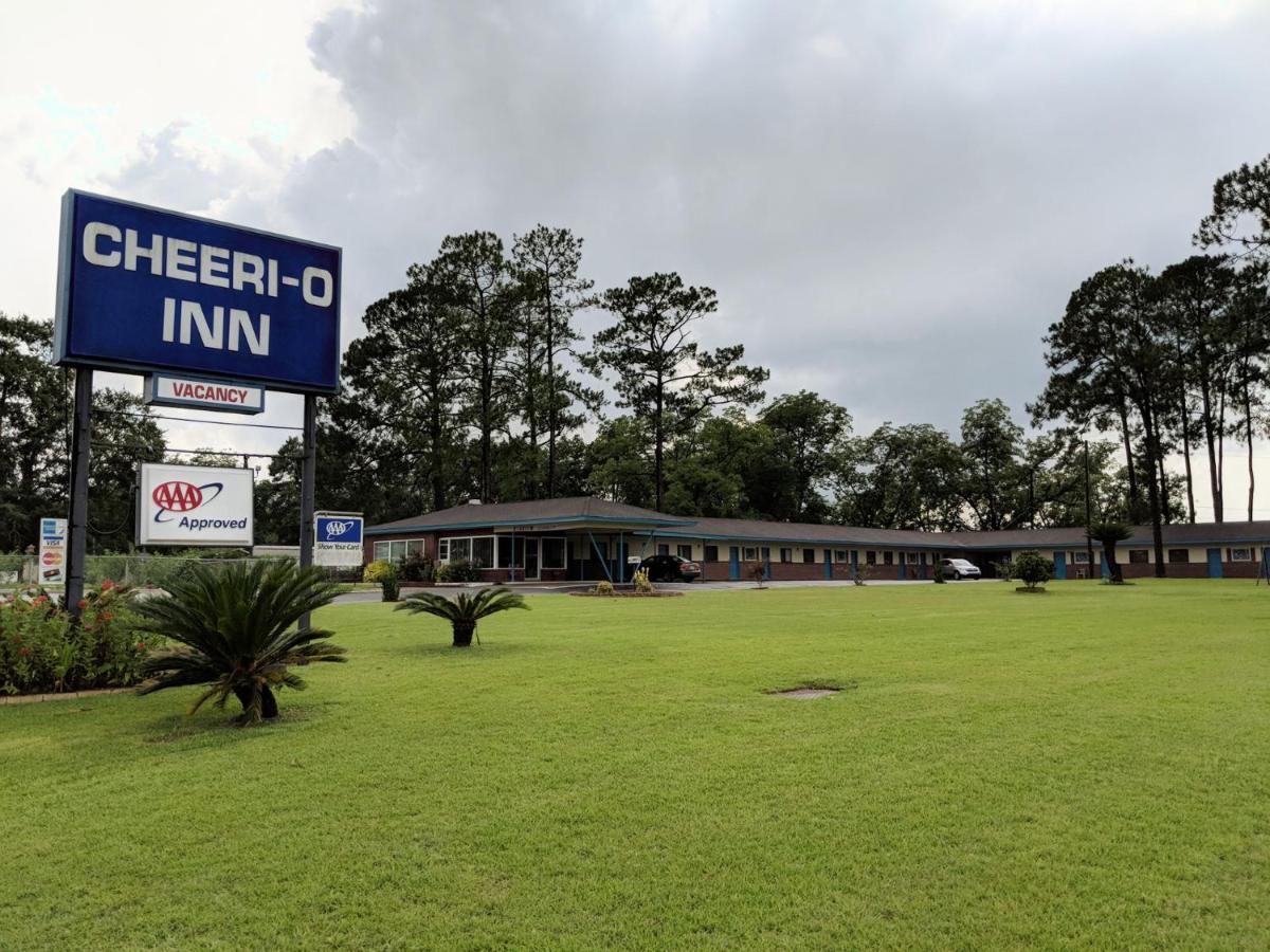  | Cheerio Inn - Glennville