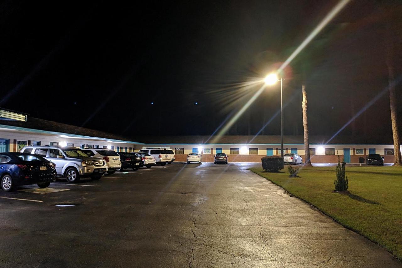 | Cheerio Inn - Glennville