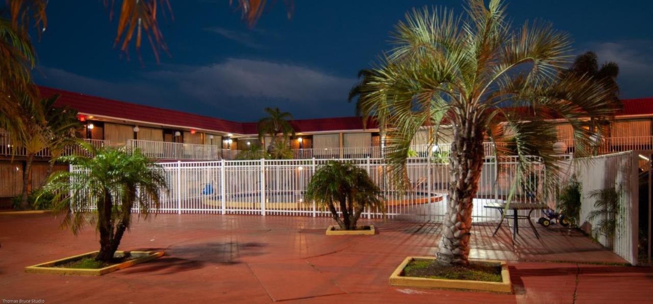 | Express Inn & Suites - 5 Miles from St Petersburg Clearwater Airport