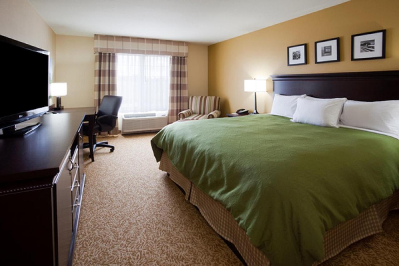 Economy King Room - Non-Smoking at Country Inn & Suites by Radisson, Minot, ND