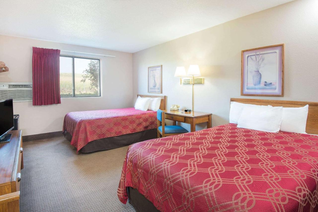  | Super 8 by Wyndham Abilene KS
