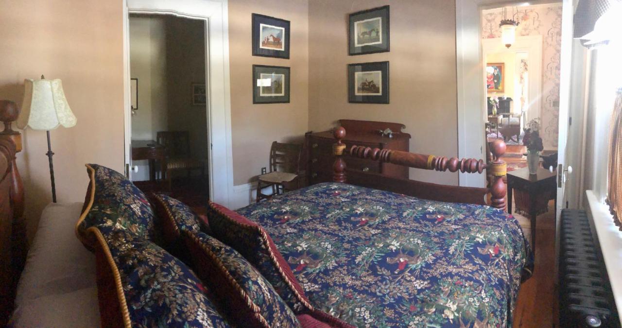 | Oakcliff Bed and Breakfast