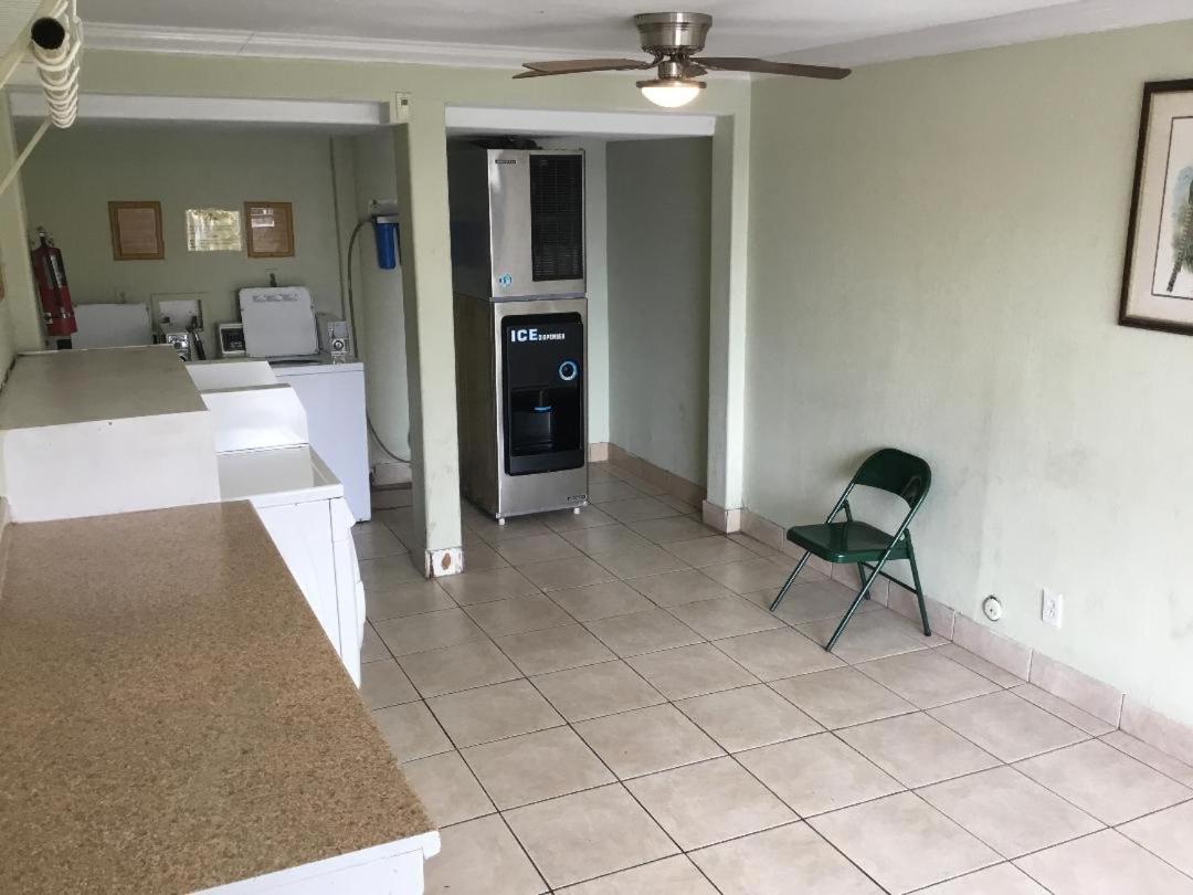  | Houston Inn and Suites