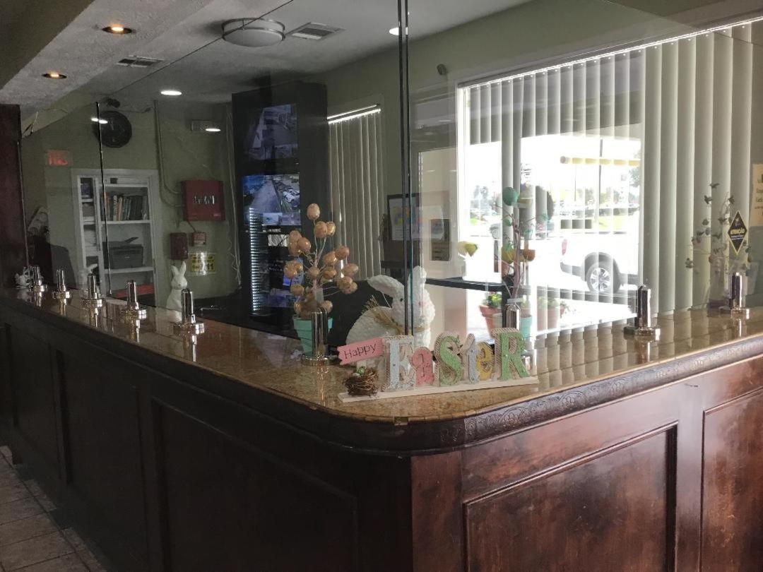 | Houston Inn and Suites